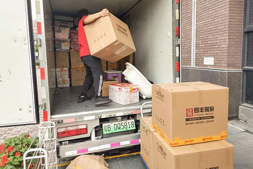 貨拉拉搬家用車與貨運車的區(qū)別